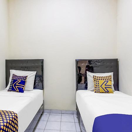 Oyo Life 91374 Asia Stay Semarang Syariah Ngoại thất bức ảnh