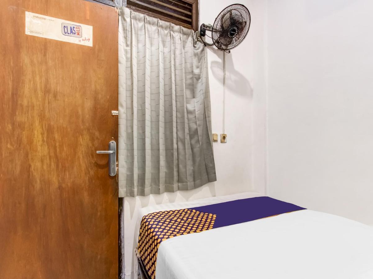 Oyo Life 91374 Asia Stay Semarang Syariah Ngoại thất bức ảnh