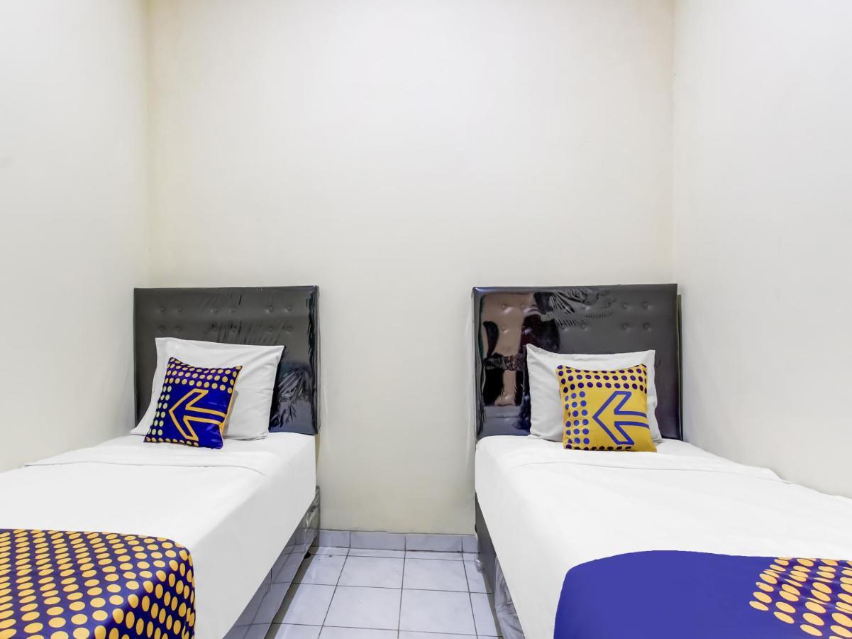 Oyo Life 91374 Asia Stay Semarang Syariah Ngoại thất bức ảnh