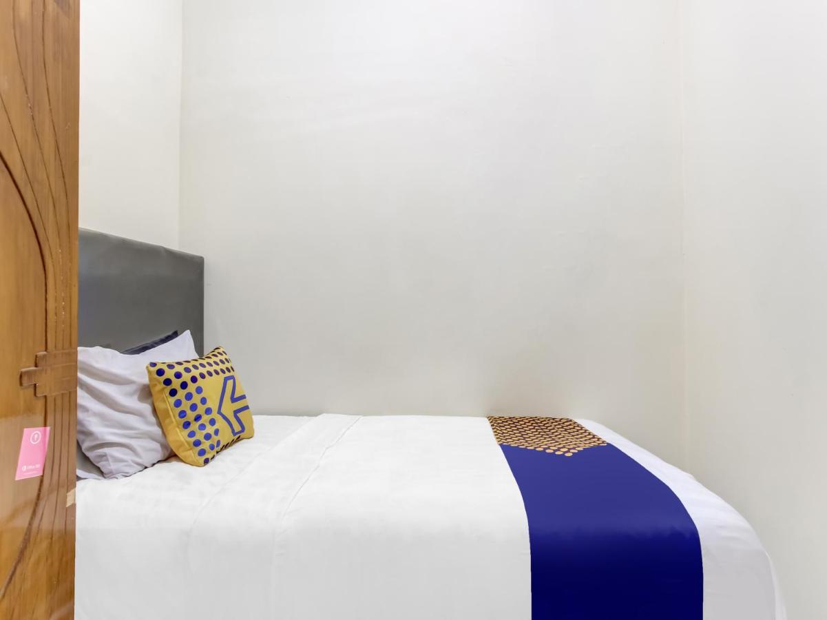 Oyo Life 91374 Asia Stay Semarang Syariah Ngoại thất bức ảnh