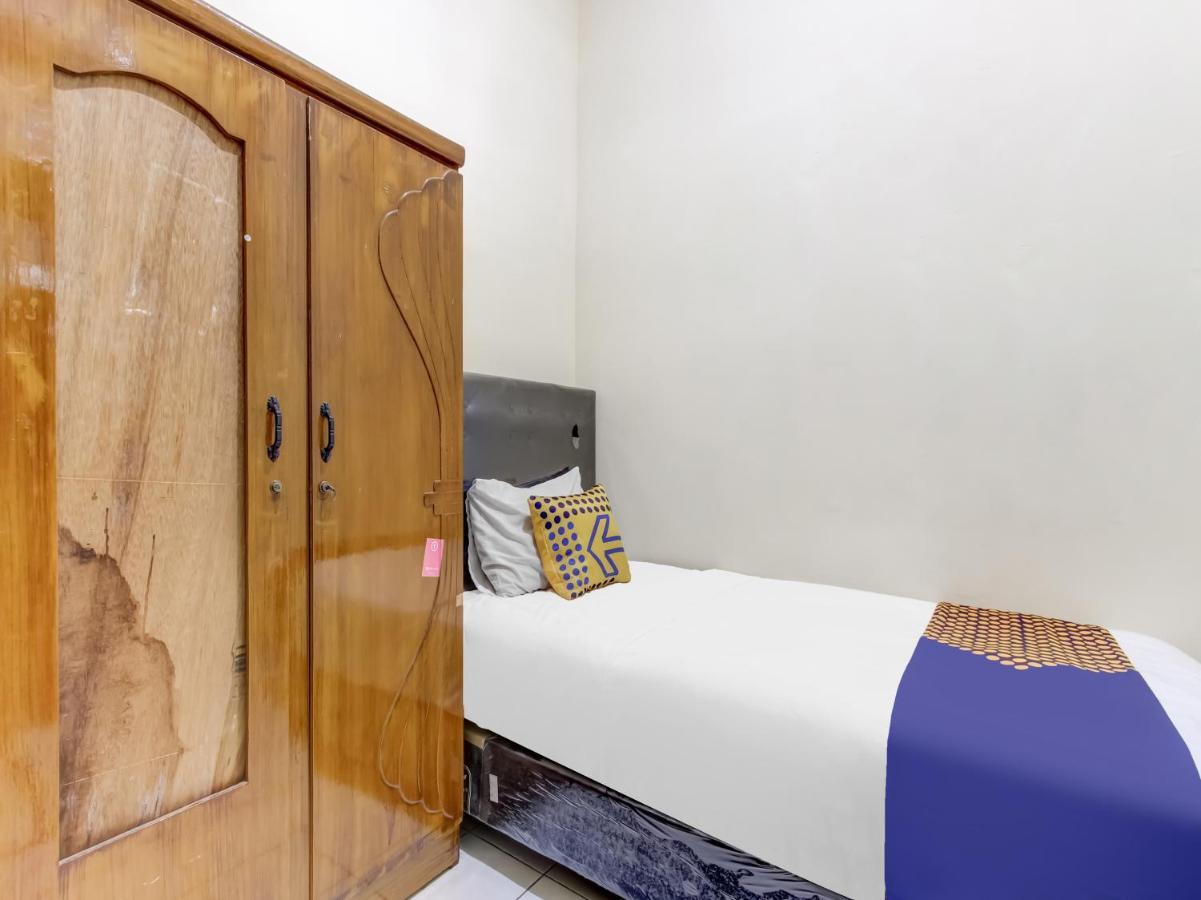 Oyo Life 91374 Asia Stay Semarang Syariah Ngoại thất bức ảnh