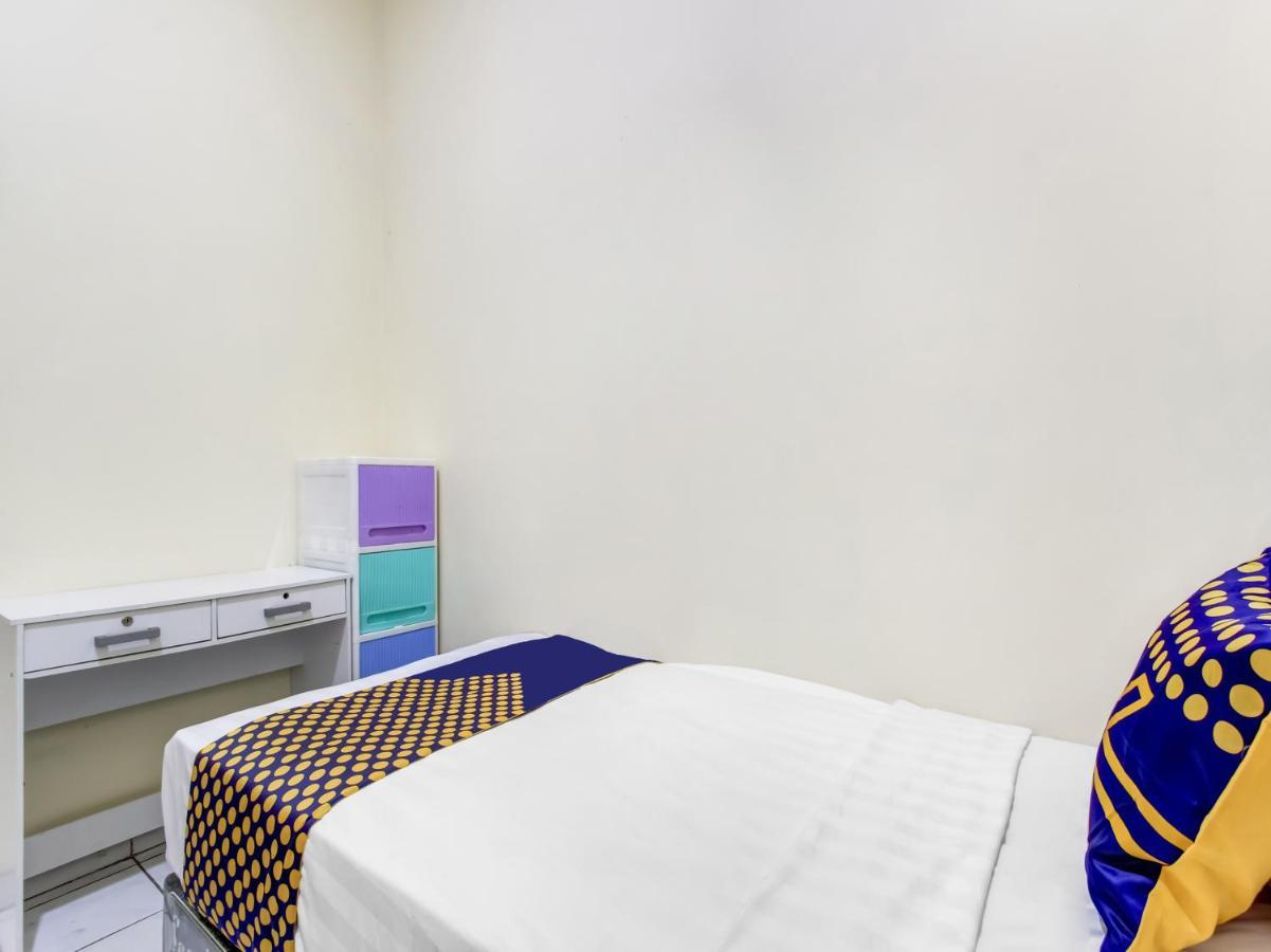 Oyo Life 91374 Asia Stay Semarang Syariah Ngoại thất bức ảnh