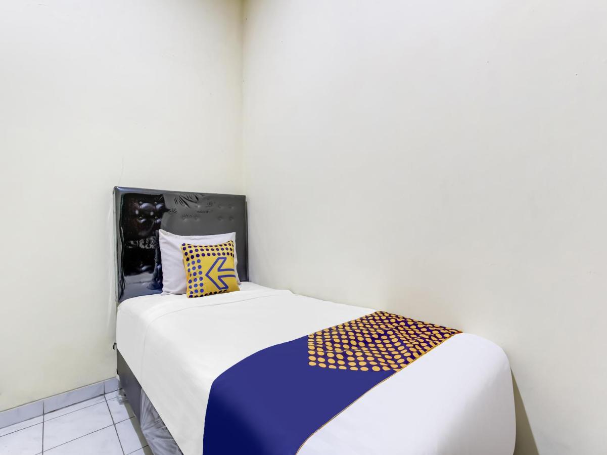 Oyo Life 91374 Asia Stay Semarang Syariah Ngoại thất bức ảnh