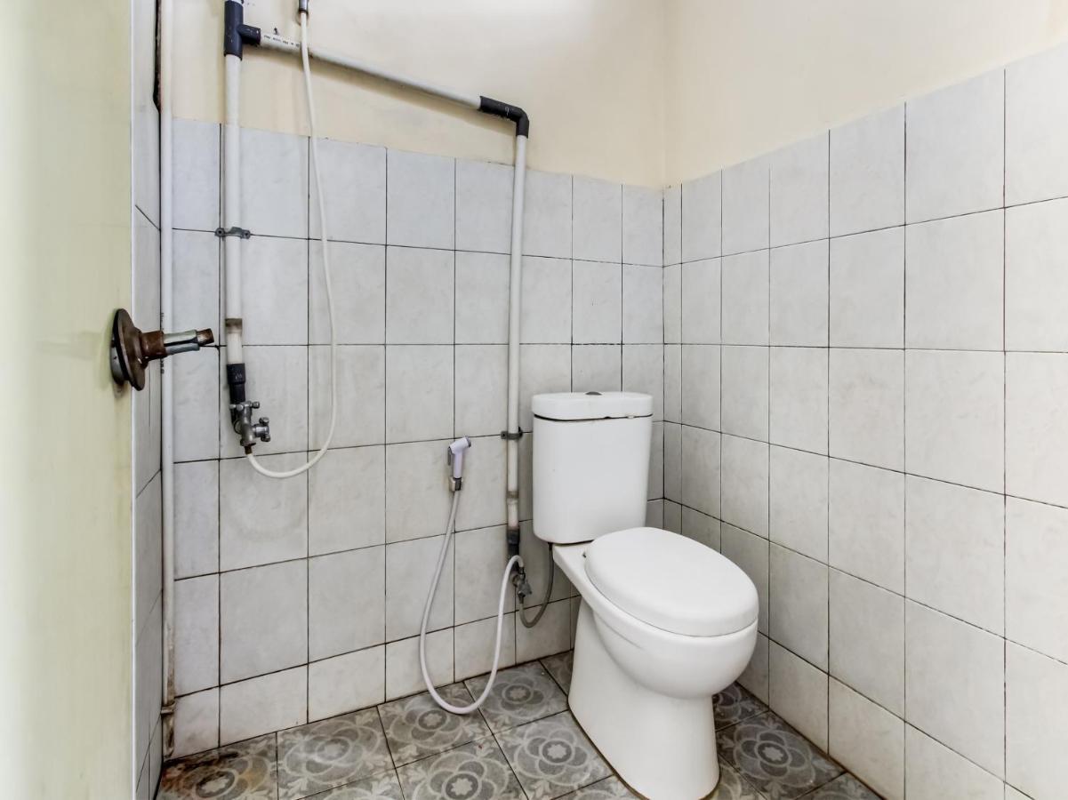 Oyo Life 91374 Asia Stay Semarang Syariah Ngoại thất bức ảnh