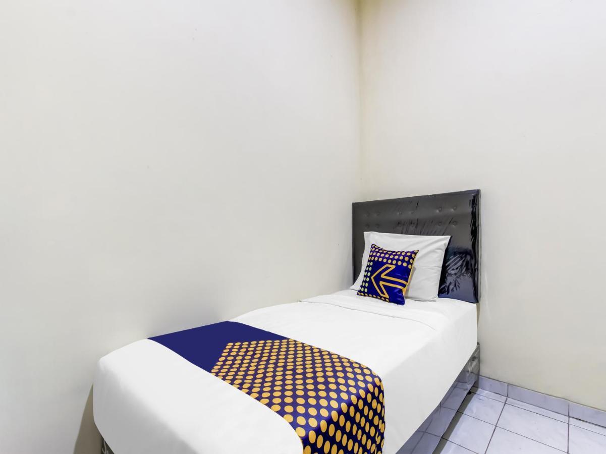 Oyo Life 91374 Asia Stay Semarang Syariah Ngoại thất bức ảnh